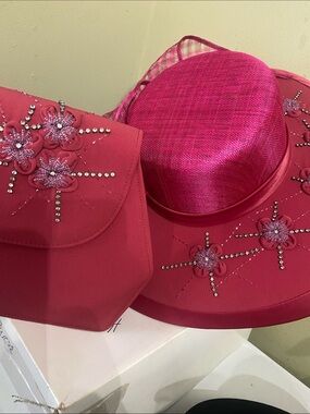Beautiful Dress Hat / Church Hat w/ Clutch by Elite Champagne